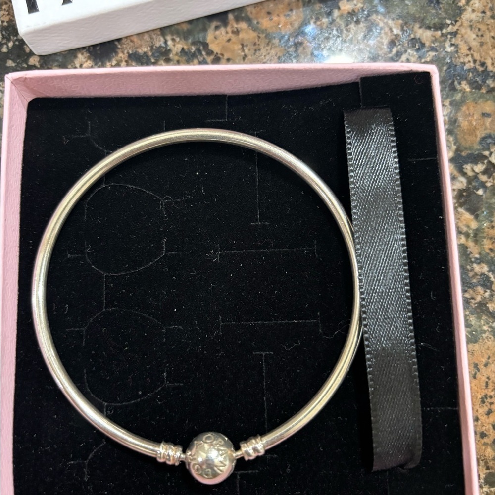 Pandora Classic Silver 7.5 inch Bracelet - Picture 2 of 5